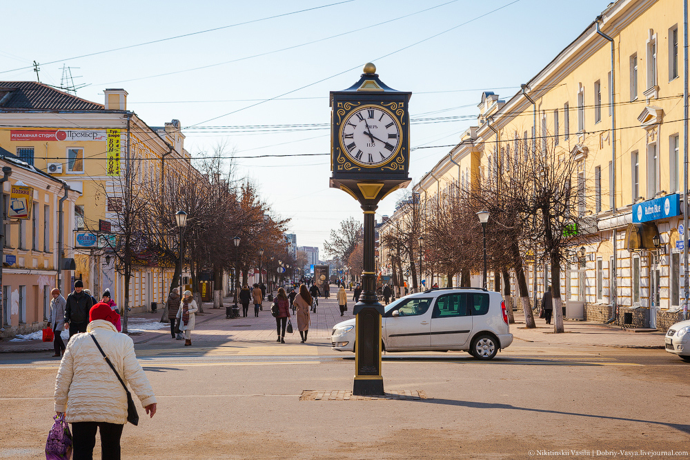 На улицах Твери зафиксировано много народу На улицах Твери зафиксировано много народу