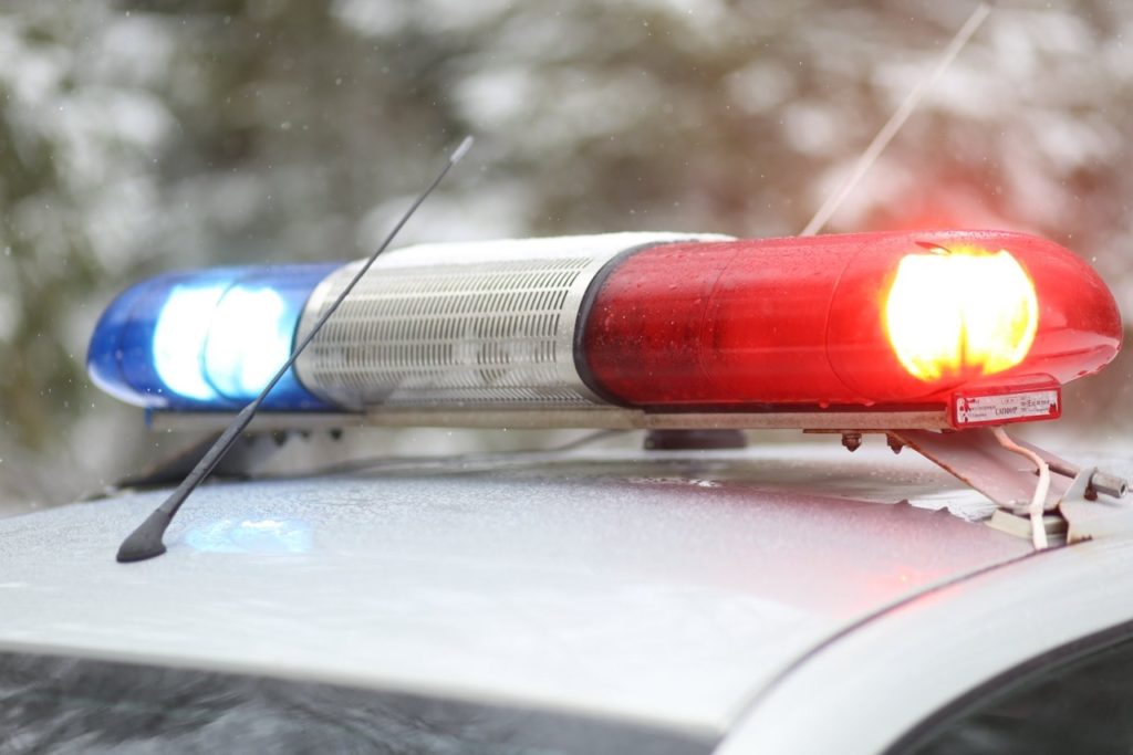 В Тверской области нетрезвый мотоциклист убегал от погони ГИБДД по тротуару В Тверской области нетрезвый мотоциклист убегал от погони ГИБДД по тротуару