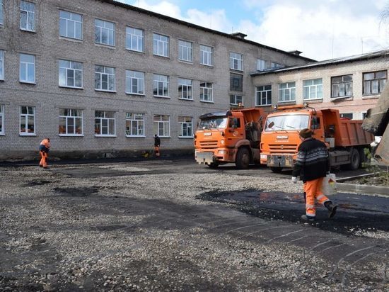 В поселке Тверской области приводят в порядок дворы и улицы В поселке Тверской области приводят в порядок дворы и улицы