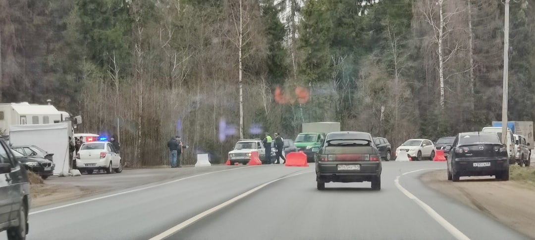 Полиция начала проверять автомобилистов на въезде в Конаково Полиция начала проверять автомобилистов на въезде в Конаково
