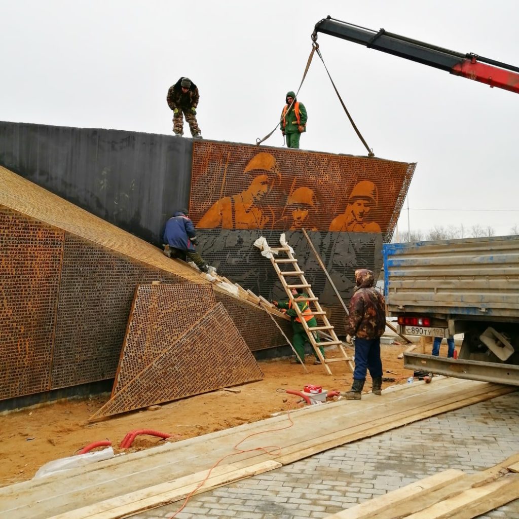 Скульптор Ржевского мемориала поделился свежими фотографиями монумента в Тверской области