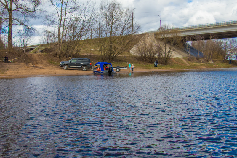 В Тверской области МЧС патрулирует реки и отправляет домой нарушивших самоизоляцию