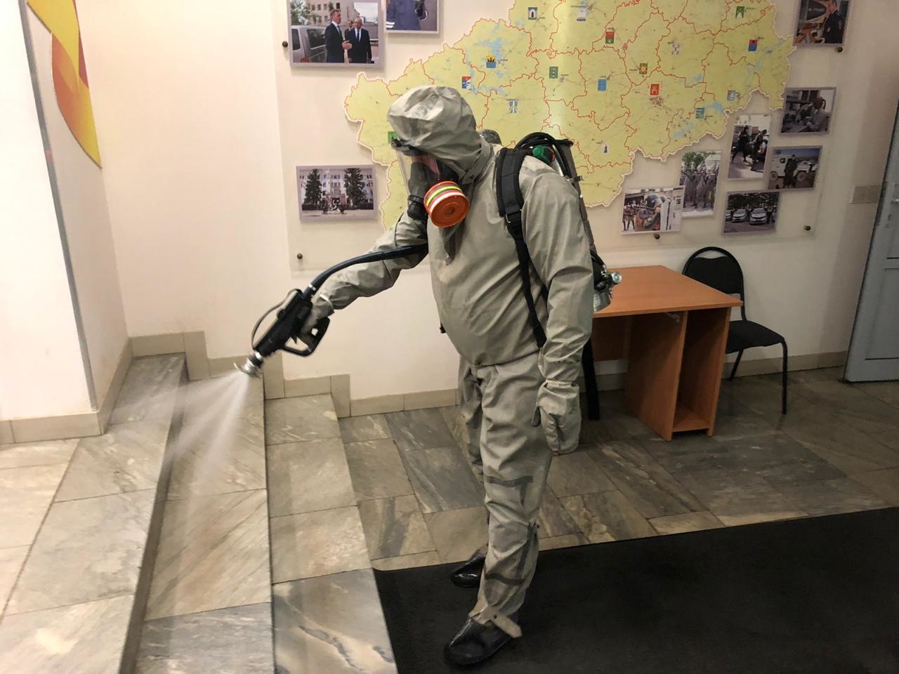 В Твери продолжается дезинфекция зданий и общественных организаций