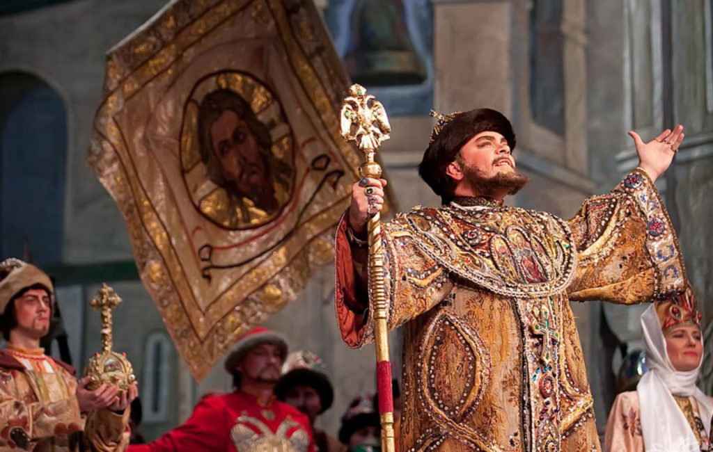 Культурный вторник: что российские театры покажут онлайн  7 апреля