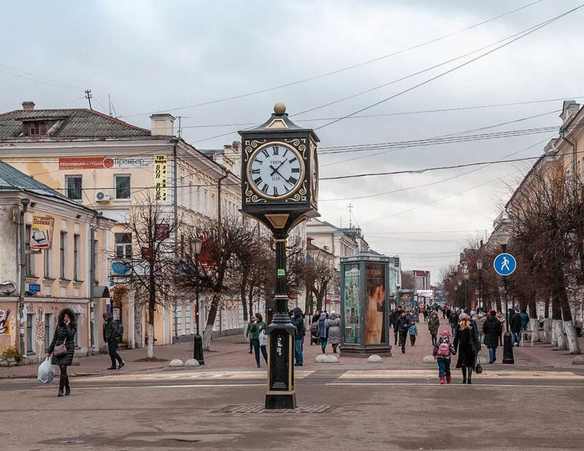 В Твери все больше людей стали выходить на улицу В Твери все больше людей стали выходить на улицу