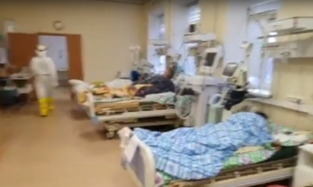 Тверские медики сняли видео про условия лечения пациентов с коронавирусом Тверские медики сняли видео про условия лечения пациентов с коронавирусом