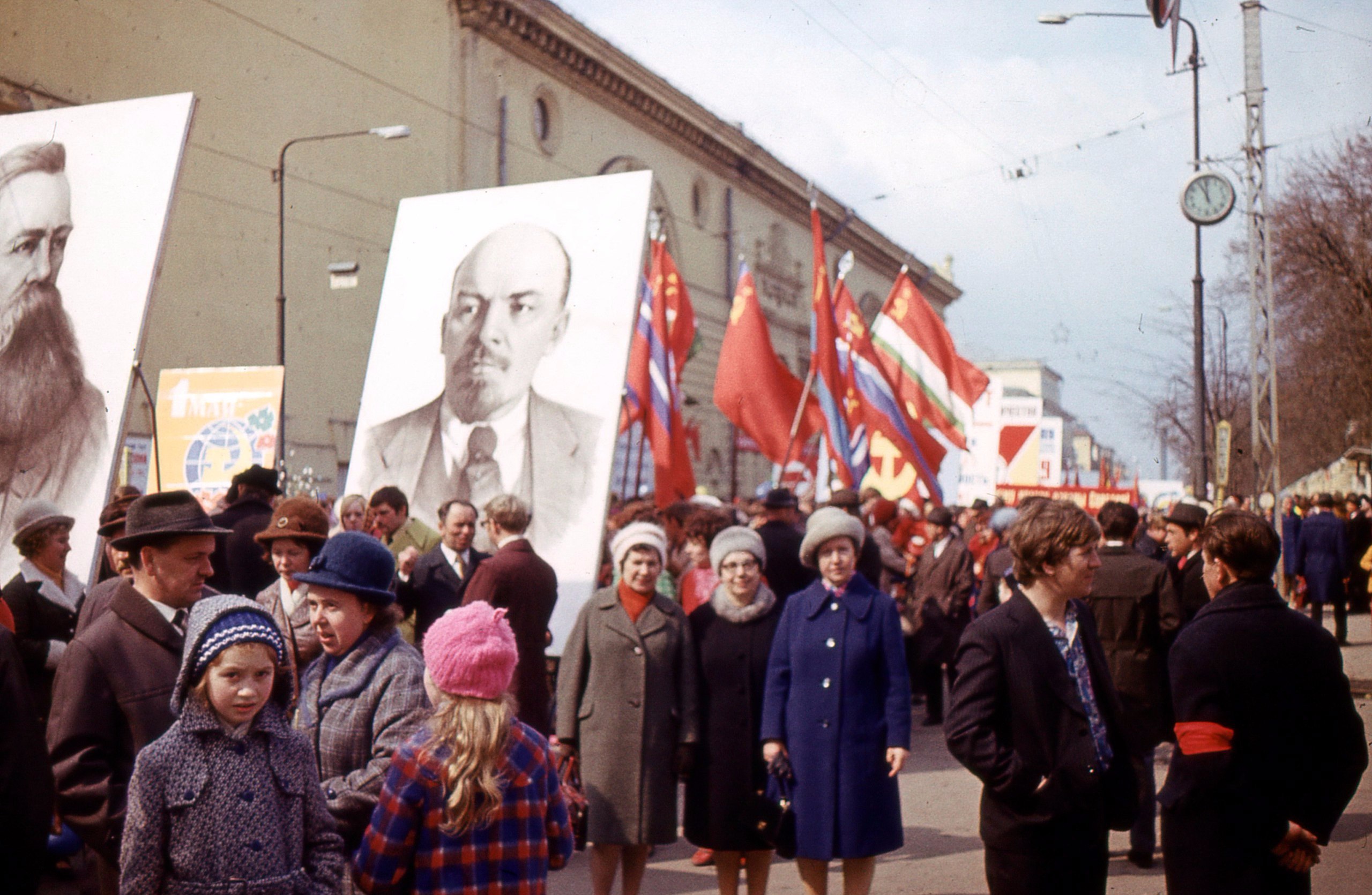 Исторические фото: как выглядели первомайские демонстрации в Твери и Калинине