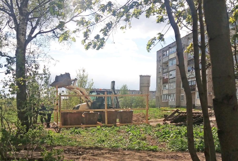 В Тверской области огораживают контейнерные площадки В Тверской области огораживают контейнерные площадки