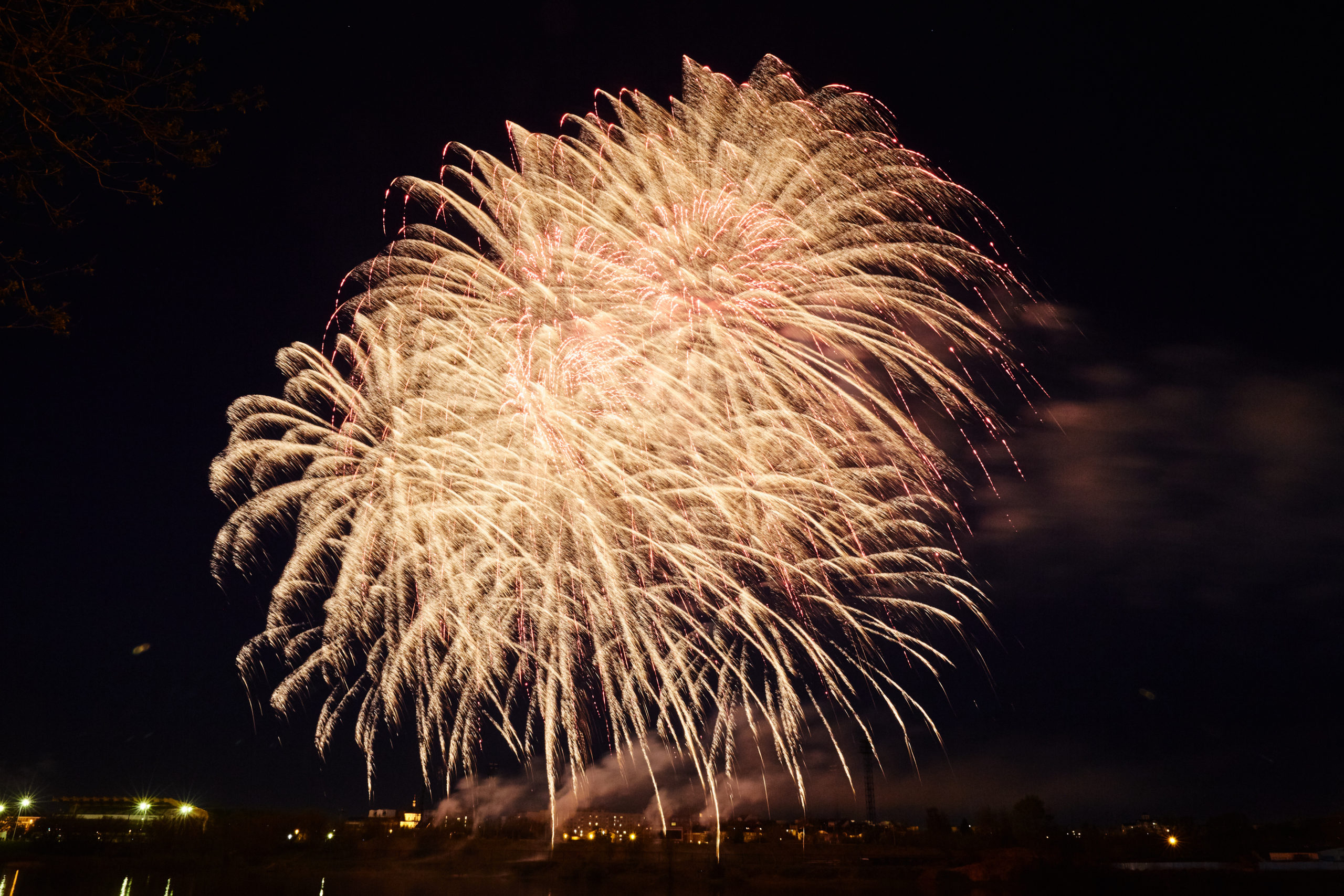 Два салюта в честь Дня Победы отгремели в Твери
