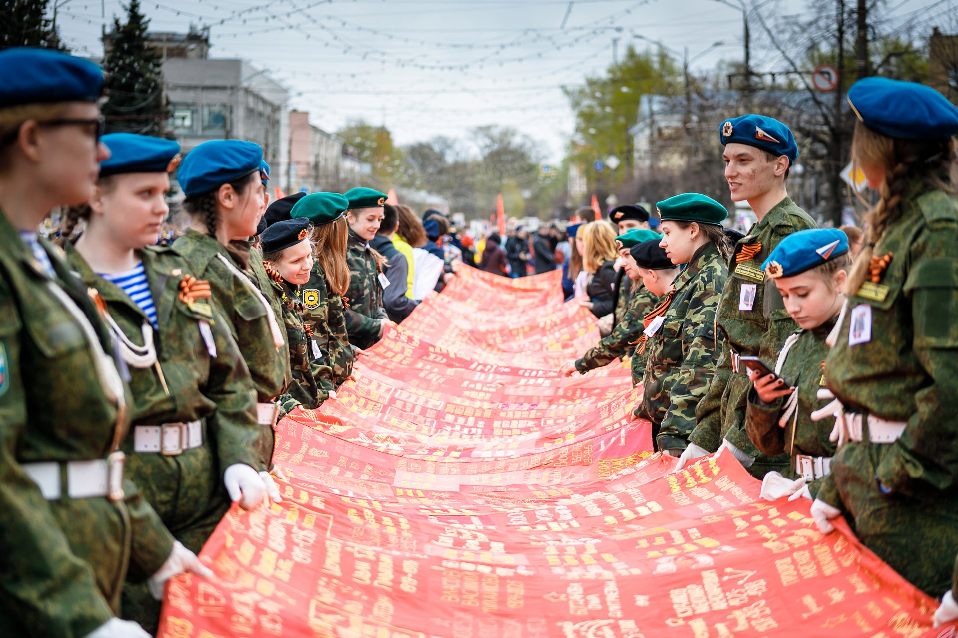 «Бессмертный полк»: как самая массовая акция Дня Победы пришла в Тверь