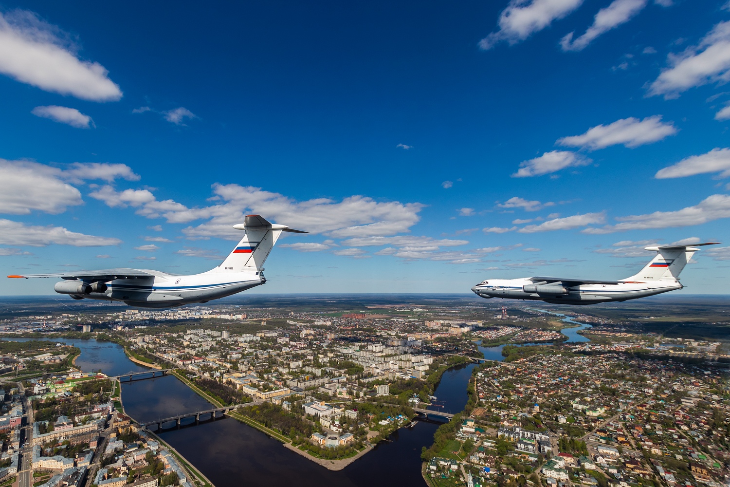Тверские лётчики поделились фотографиями с воздушного парада в Москве