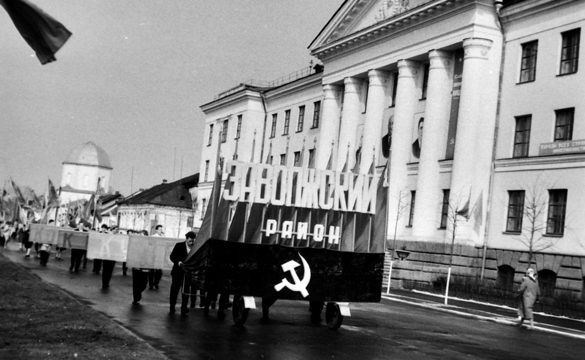 Исторические фото: как выглядели первомайские демонстрации в Твери и Калинине