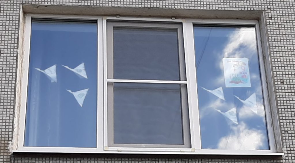 Сад Победы и бумажные журавли: семья педагога из Тверской области почтила ветеранов