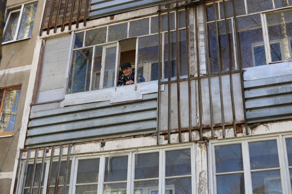 Волонтёры поздравили ветеранов с Днём Победы