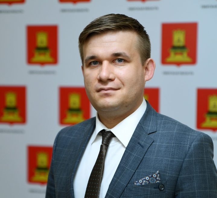 Владимир Перов: "Ради впечатляющих кадров на Волге люди преодолевают 260 километров пути" Владимир Перов: "Ради впечатляющих кадров на Волге люди преодолевают 260 километров пути"