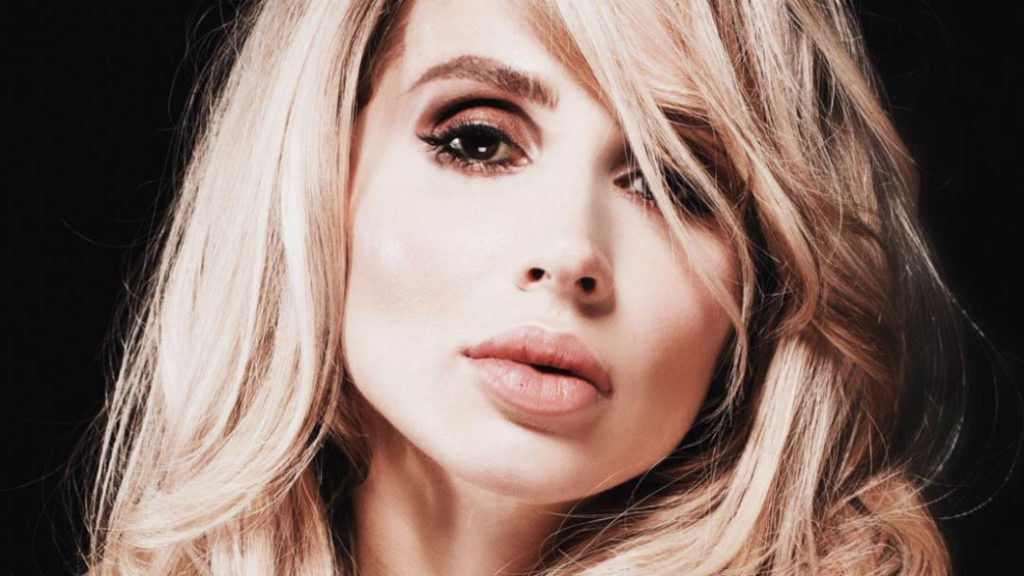 Жителей Тверской области приглашают провести вечер среды со Светланой Лободой