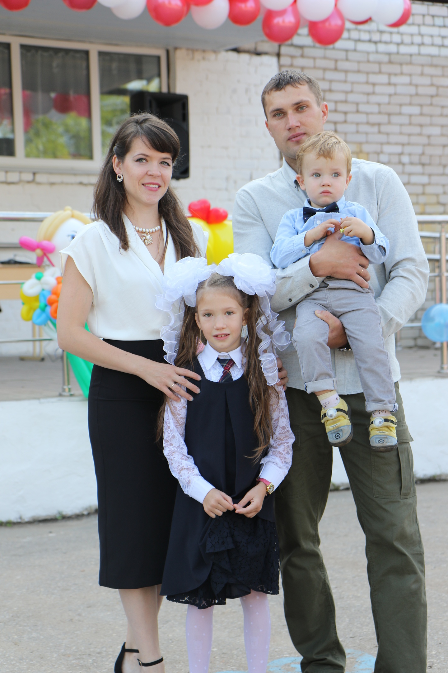 Воскресная школа, картошка и фехтование: как живёт "Молодая семья года", победившая на конкурсе в Тверской области