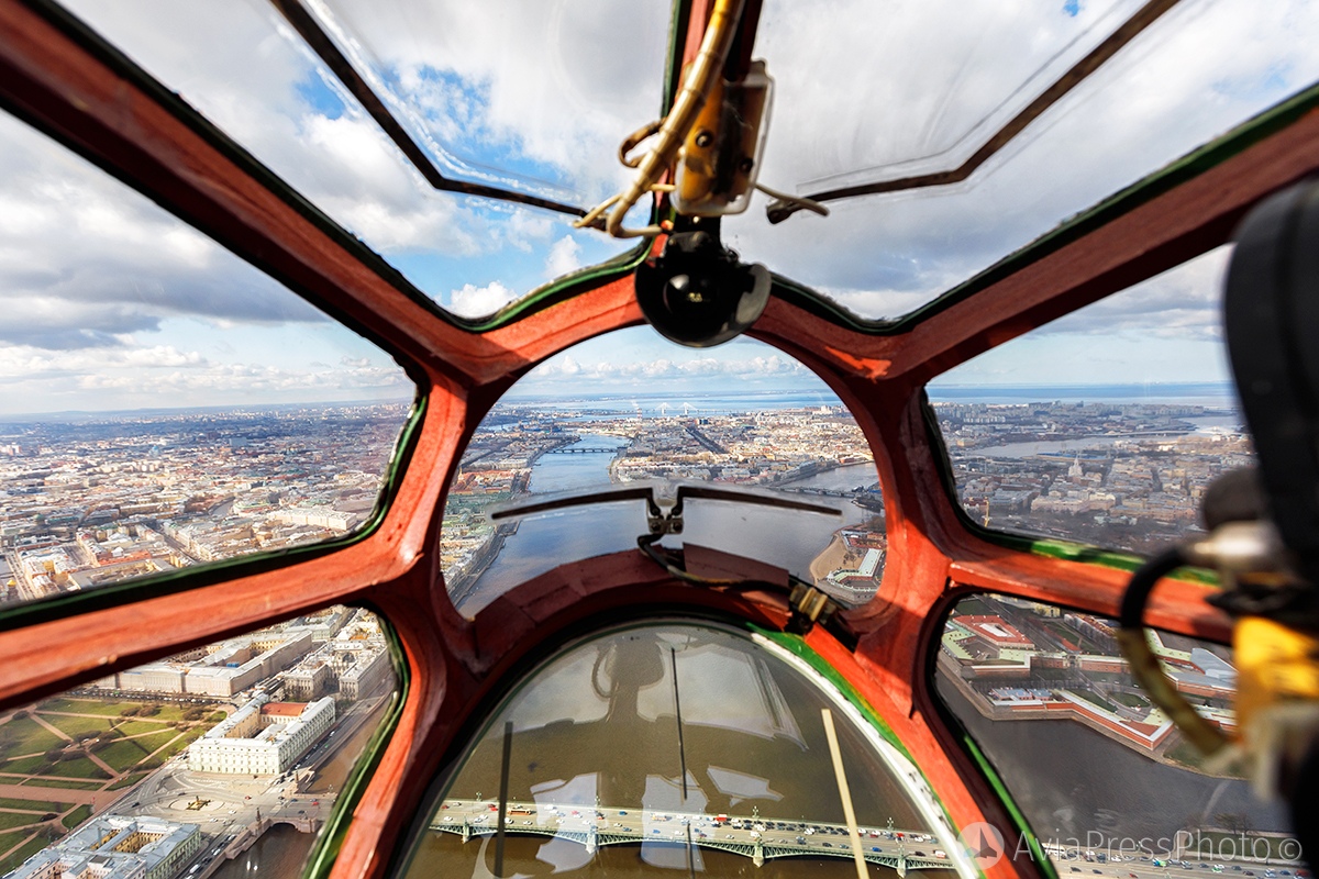 Тверские лётчики поделились фотографиями с воздушного парада в Москве
