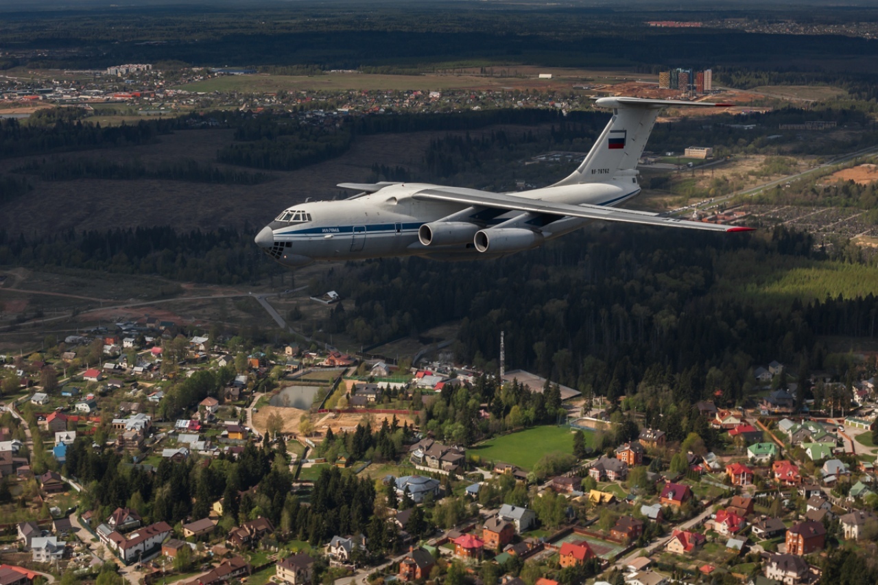 Тверские лётчики поделились фотографиями с воздушного парада в Москве