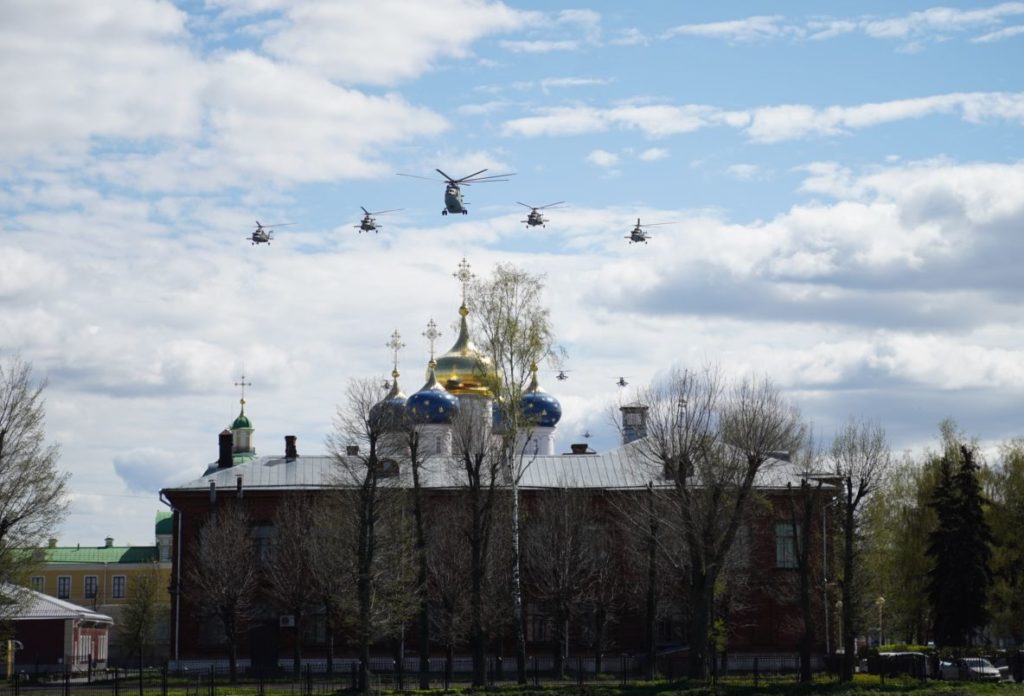 Появилось видео Воздушного парада Победы над Тверью