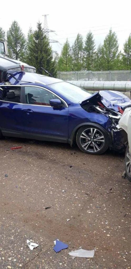 Появились подробности ДТП, в котором лесовоз собрал 9 машин Появились подробности ДТП, в котором лесовоз собрал 9 машин