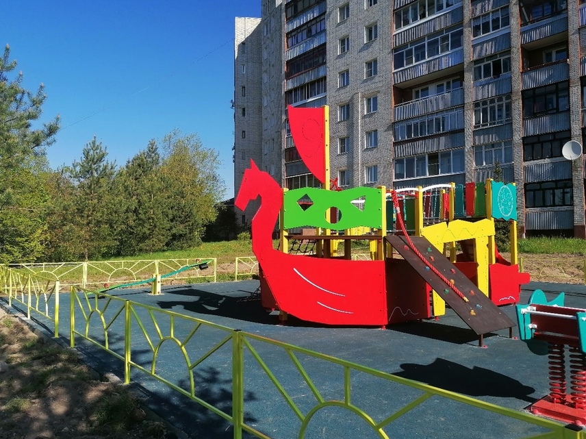 В Ржеве установили необычную детскую площадку В Ржеве установили необычную детскую площадку