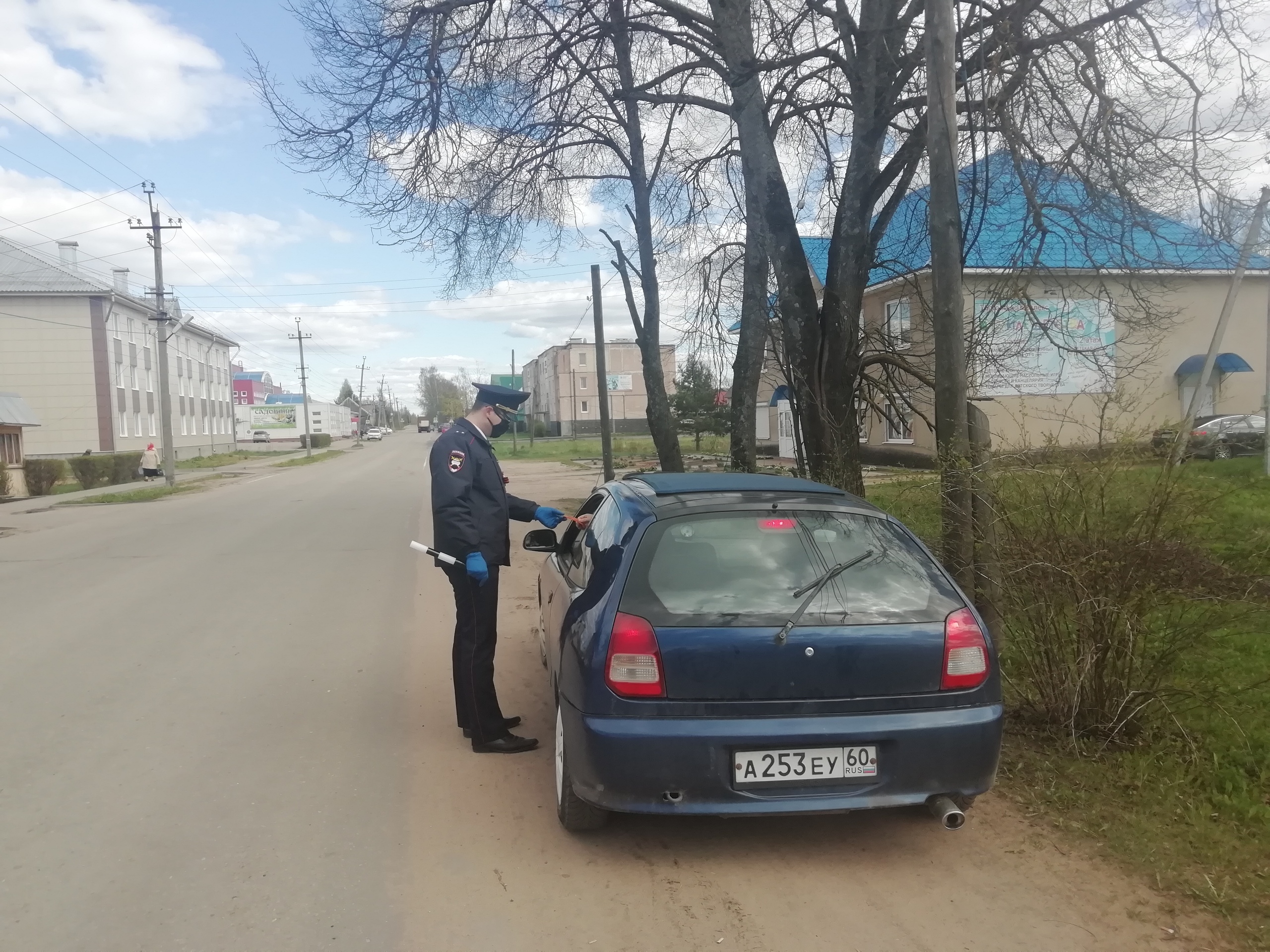 Автоинспекторы Тверской области приняли участие в акции «Георгиевская ленточка» Автоинспекторы Тверской области приняли участие в акции «Георгиевская ленточка»