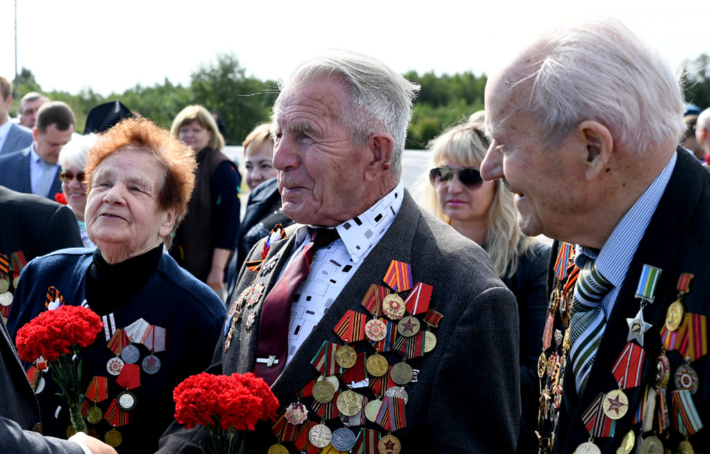 Игорь Руденя в режиме видеоконференцсвязи поздравил с Днем Победы ветеранов