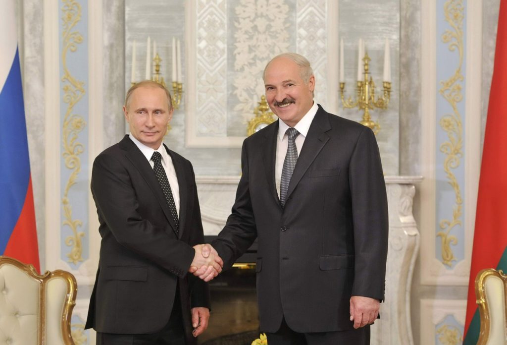 Президент Владимир Путин пригласил на открытие Ржевского мемориала Александра Лукашенко Президент Владимир Путин пригласил на открытие Ржевского мемориала Александра Лукашенко