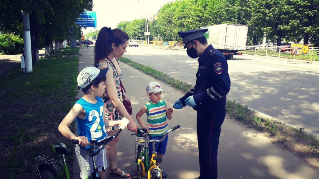 Акцию «Мой друг – велосипед!» провели тверские сотрудники автоинспекции Акцию «Мой друг – велосипед!» провели тверские сотрудники автоинспекции