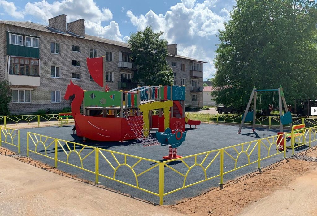 В Торопце установили «Ладью Афанасия Никитина» В Торопце установили «Ладью Афанасия Никитина»