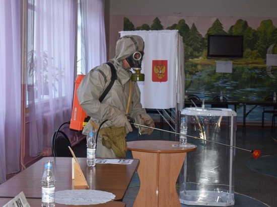 Новости голосования: в Тверской области сотрудники МЧС продезинфицировали избирательные участки Новости голосования: в Тверской области сотрудники МЧС продезинфицировали избирательные участки