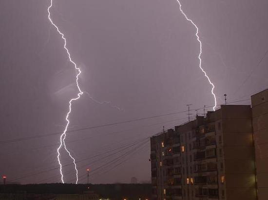 В Тверской области ожидается гроза и сильный ветер В Тверской области ожидается гроза и сильный ветер