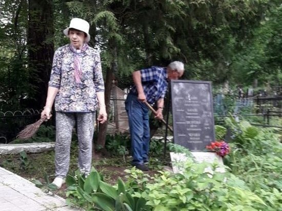 Жители привели в порядок захоронения участников Великой Отечественной войны в Тверской области Жители привели в порядок захоронения участников Великой Отечественной войны в Тверской области