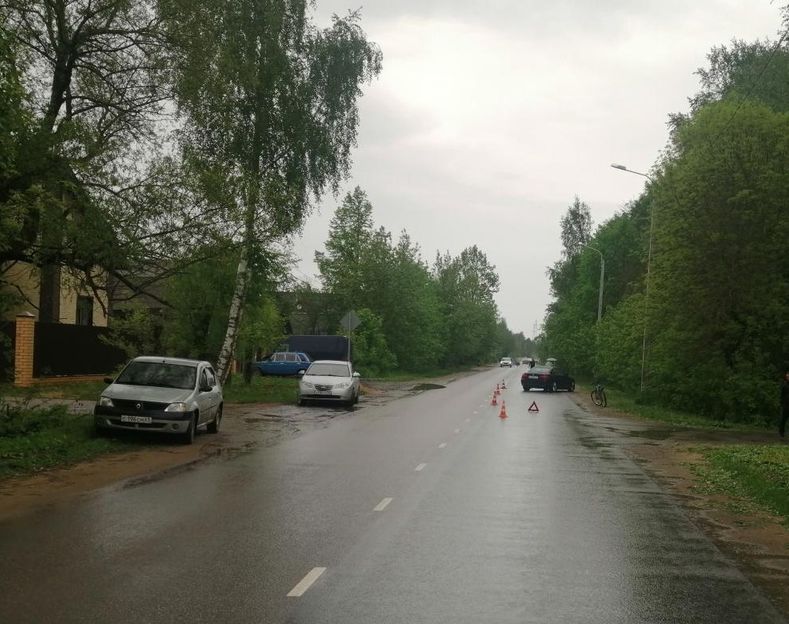 В Тверской области 11-летняя велосипедистка попала под машину В Тверской области 11-летняя велосипедистка попала под машину