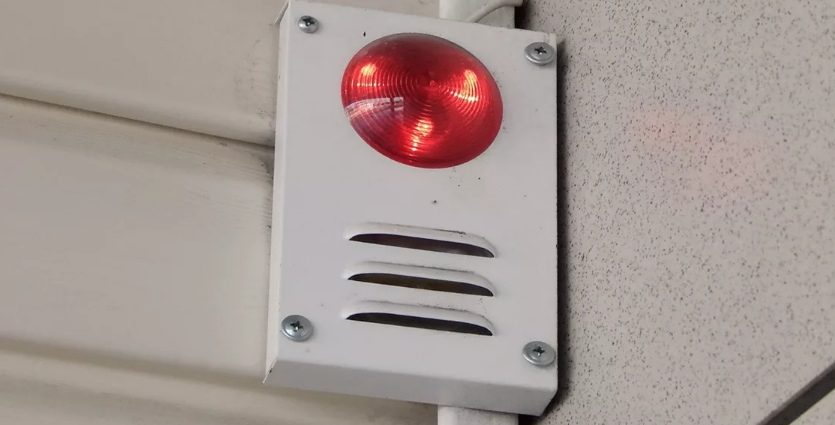 В Тверской области продолжат установку пожарных оповещателей в деревянных домах, где проживают многодетные семьи В Тверской области продолжат установку пожарных оповещателей в деревянных домах, где проживают многодетные семьи