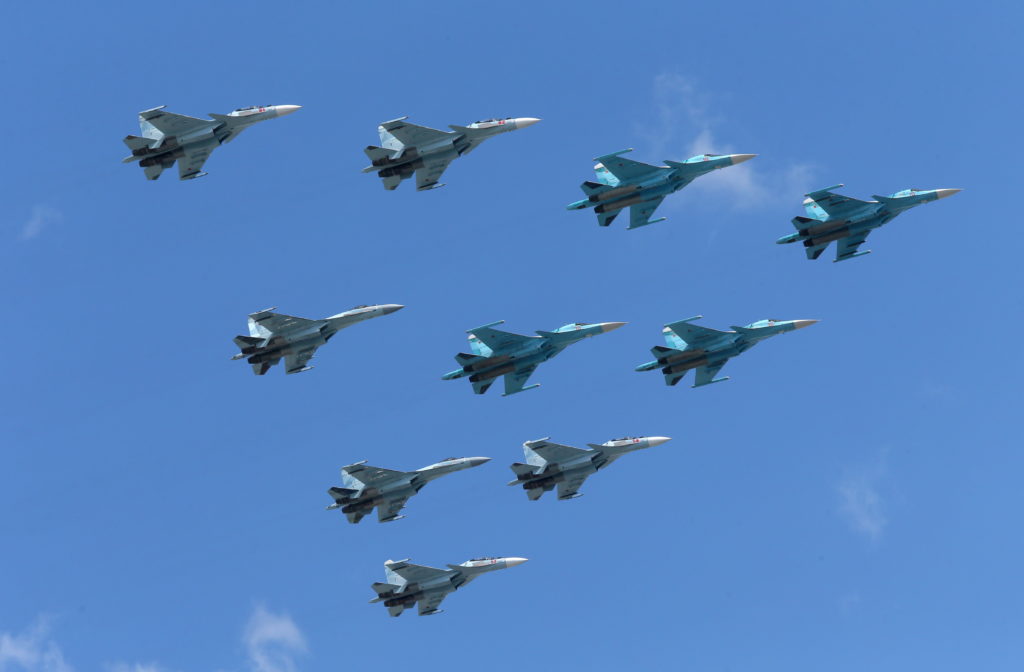 Жители засняли репетицию парада Победы в Твери Жители засняли репетицию парада Победы в Твери