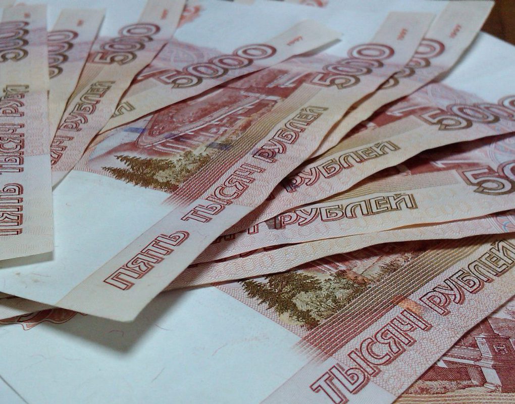 В России предложили сделать фиксированную плату за час работы В России предложили сделать фиксированную плату за час работы