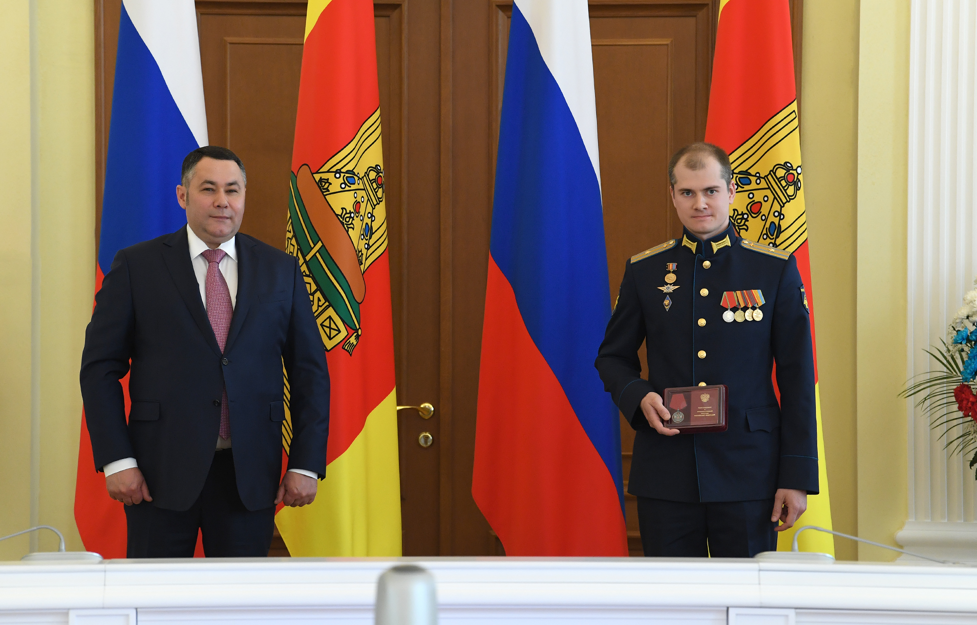 Губернатор накануне Дня России вручил государственные награды жителям Тверской области