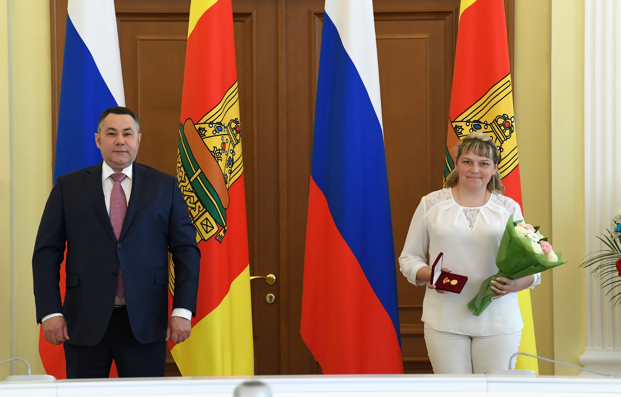 Губернатор накануне Дня России вручил государственные награды жителям Тверской области