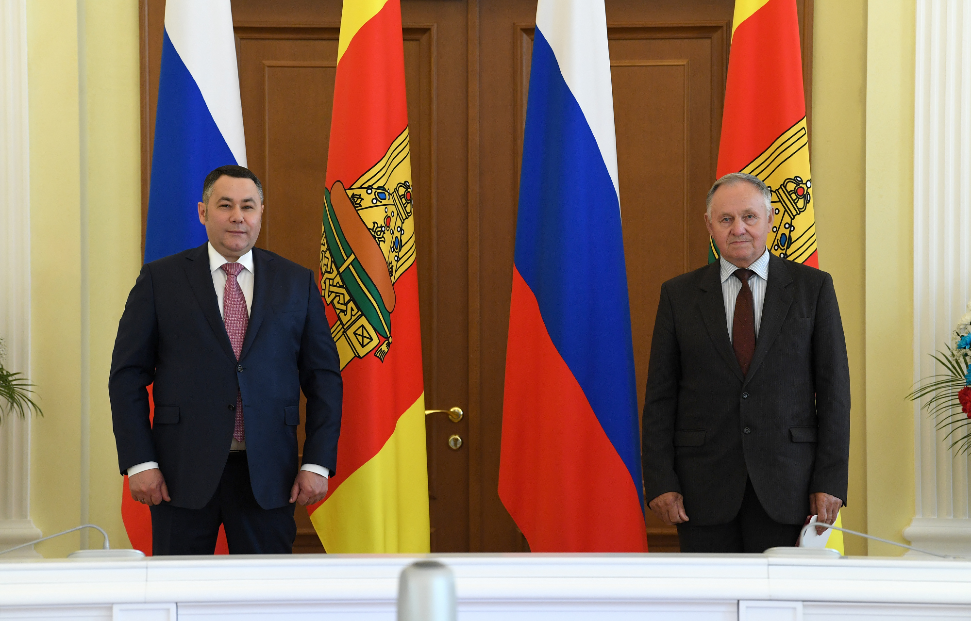 Губернатор накануне Дня России вручил государственные награды жителям Тверской области