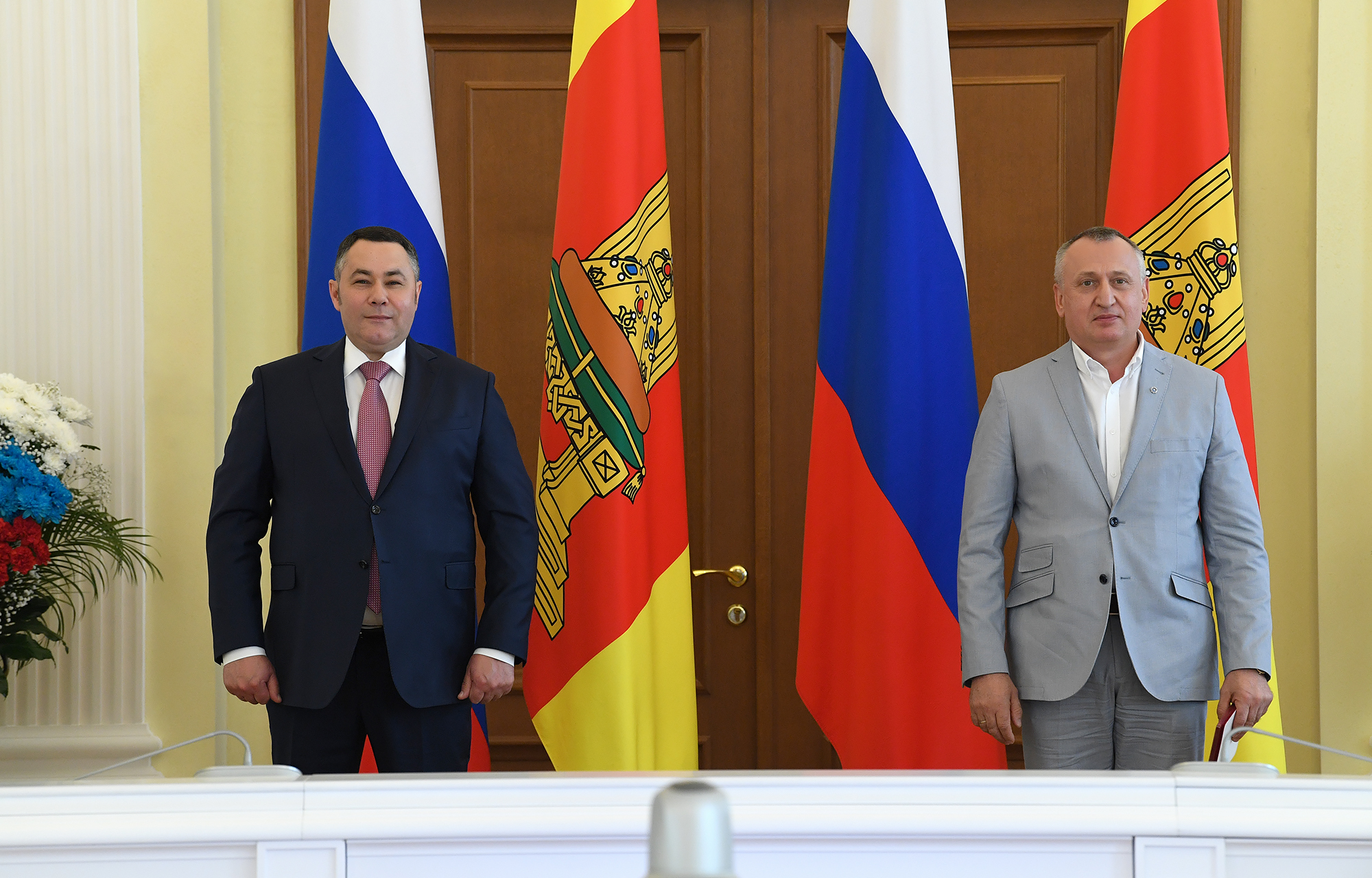 Губернатор накануне Дня России вручил государственные награды жителям Тверской области