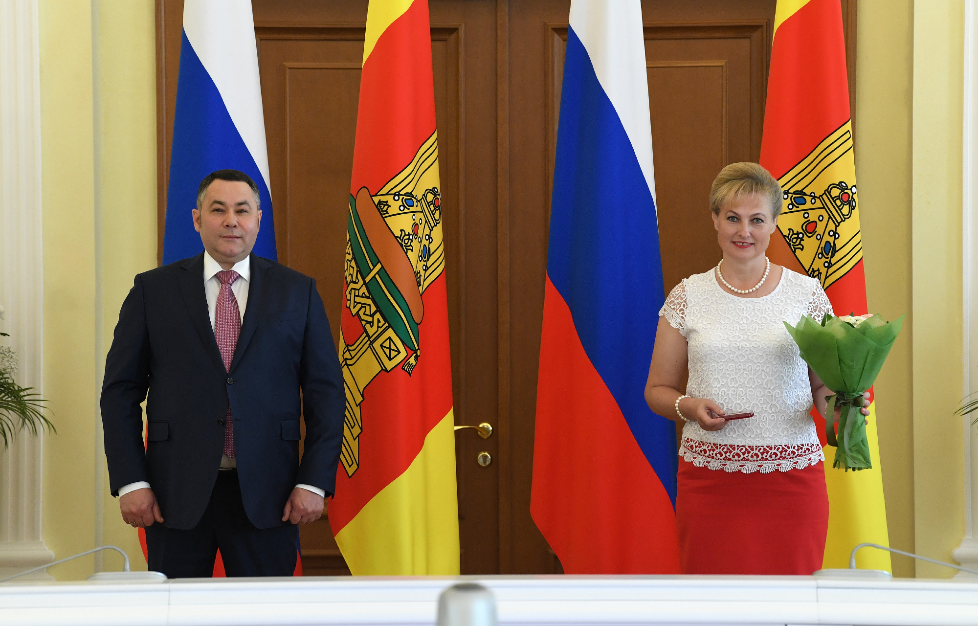 Губернатор накануне Дня России вручил государственные награды жителям Тверской области