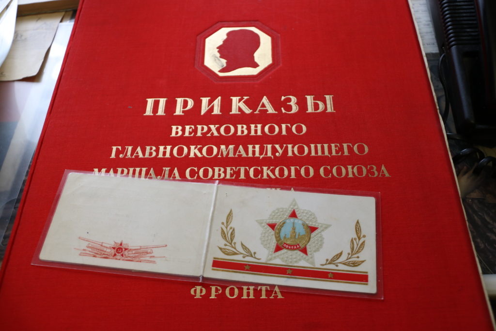 Пример для кино: как "воздушный хулиган" Додонов бил врага и праздновал Победу на Красной площади