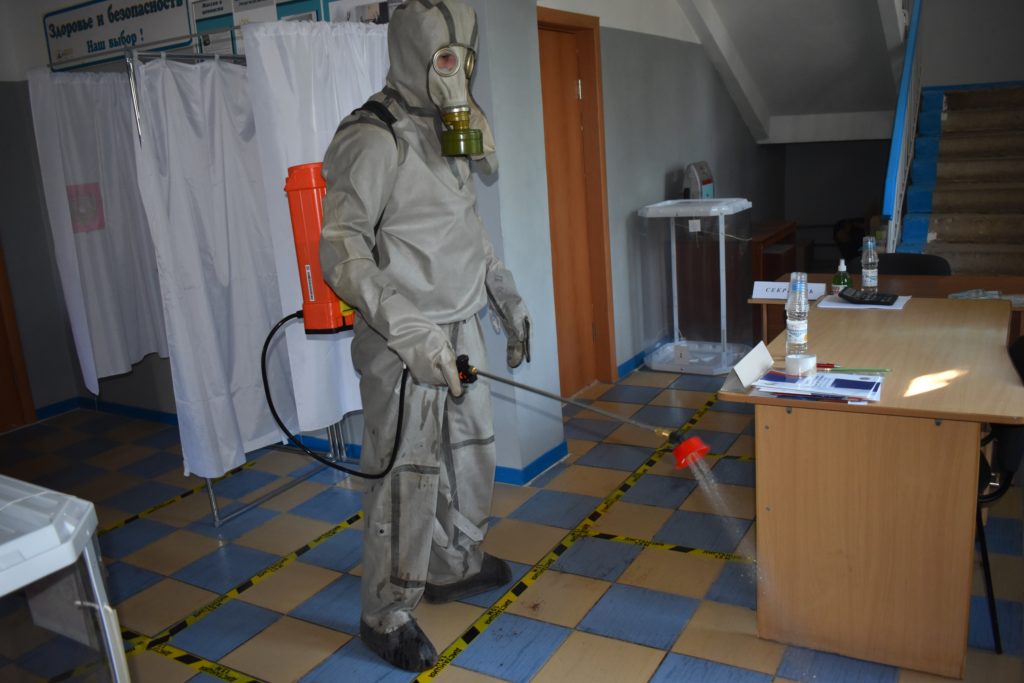 В Западнодвинском районе голосование по поправкам проходит с соблюдением необходимых мер безопасности