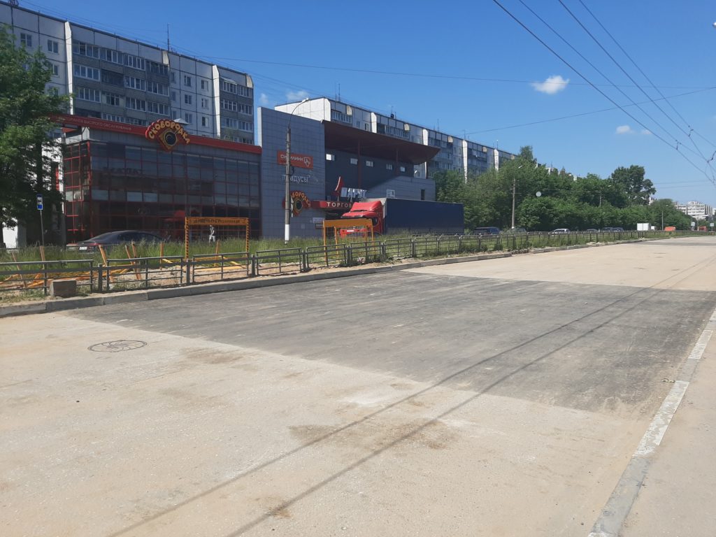 В Заволжском районе Твери продолжают ремонтировать коллектор