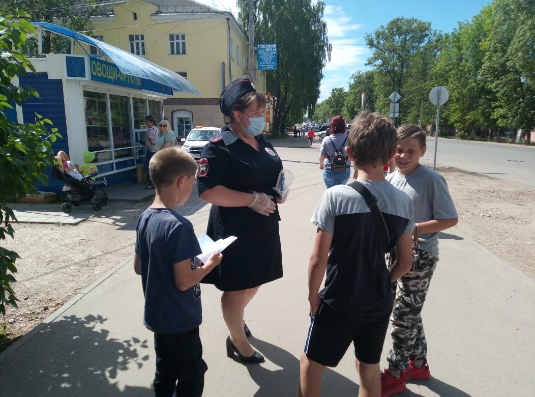 Ржевские автоинспекторы напомнили детям о правилах поведения на дороге Ржевские автоинспекторы напомнили детям о правилах поведения на дороге
