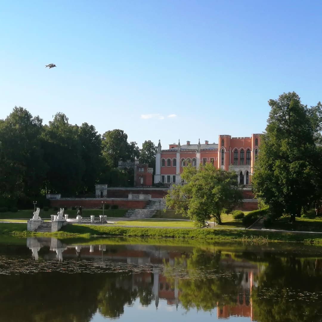 Скульптор Ржевского мемориала рассказал, чем занимается на карантине перед открытием монумента