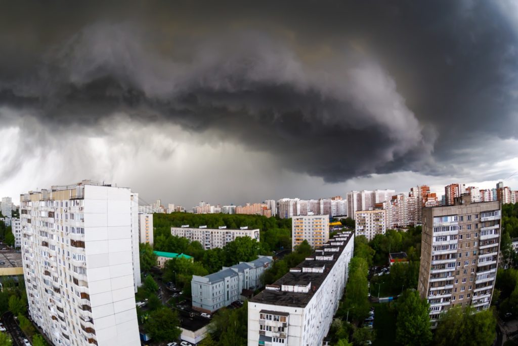 Гроза, дождь и сильный ветер ожидается в Тверской области