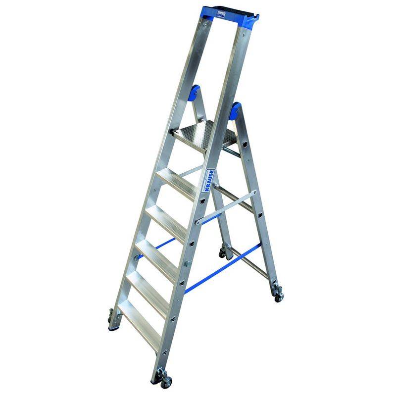 Том Сойер Фест ищет леса и стремянки для восстановления старинного дома в Твери